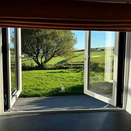 Polrunny Farm Seaberry Cottage With A Sea View And Log Burner Боскасл Экстерьер фото