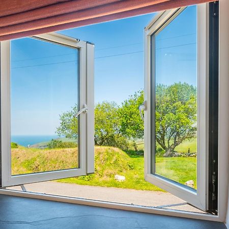 Polrunny Farm Seaberry Cottage With A Sea View And Log Burner Боскасл Экстерьер фото