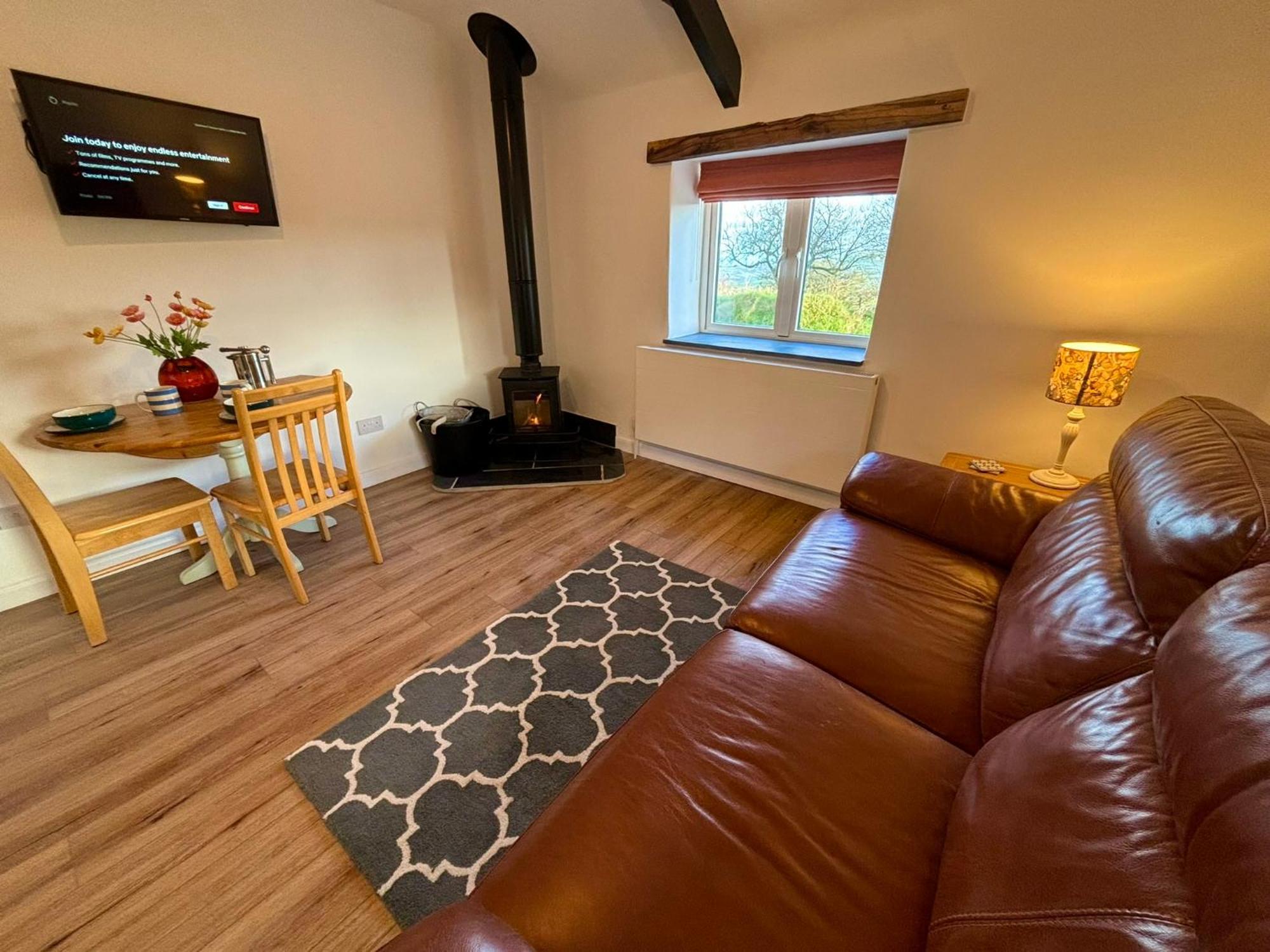 Polrunny Farm Seaberry Cottage With A Sea View And Log Burner Боскасл Экстерьер фото