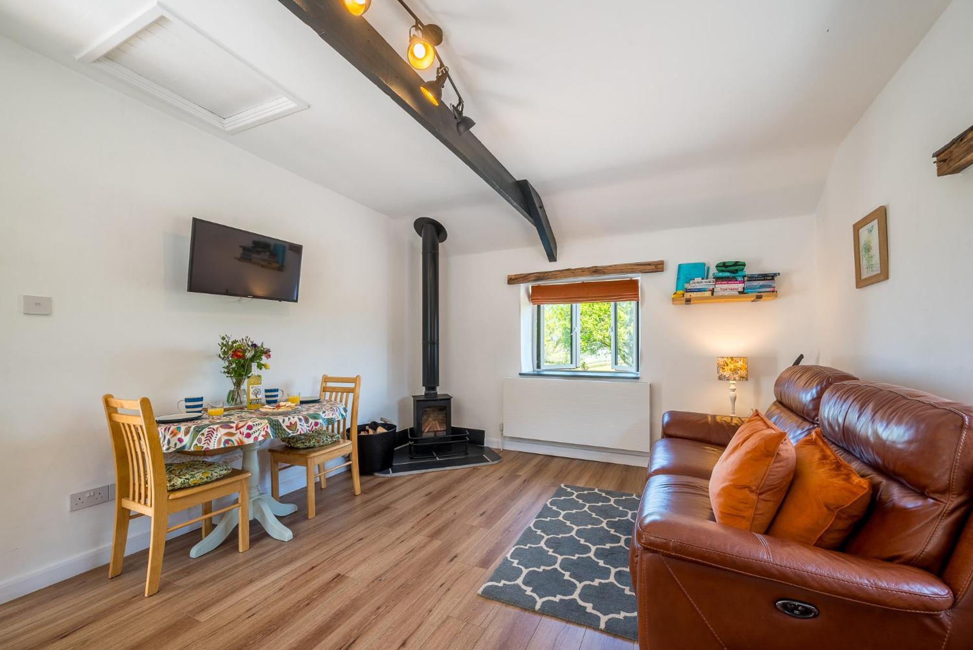 Polrunny Farm Seaberry Cottage With A Sea View And Log Burner Боскасл Экстерьер фото